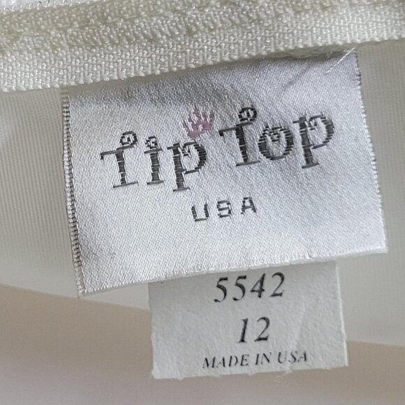 Elegant White Lace and Tulle Dress with Bow - Size 12 - Picture 3 of 4